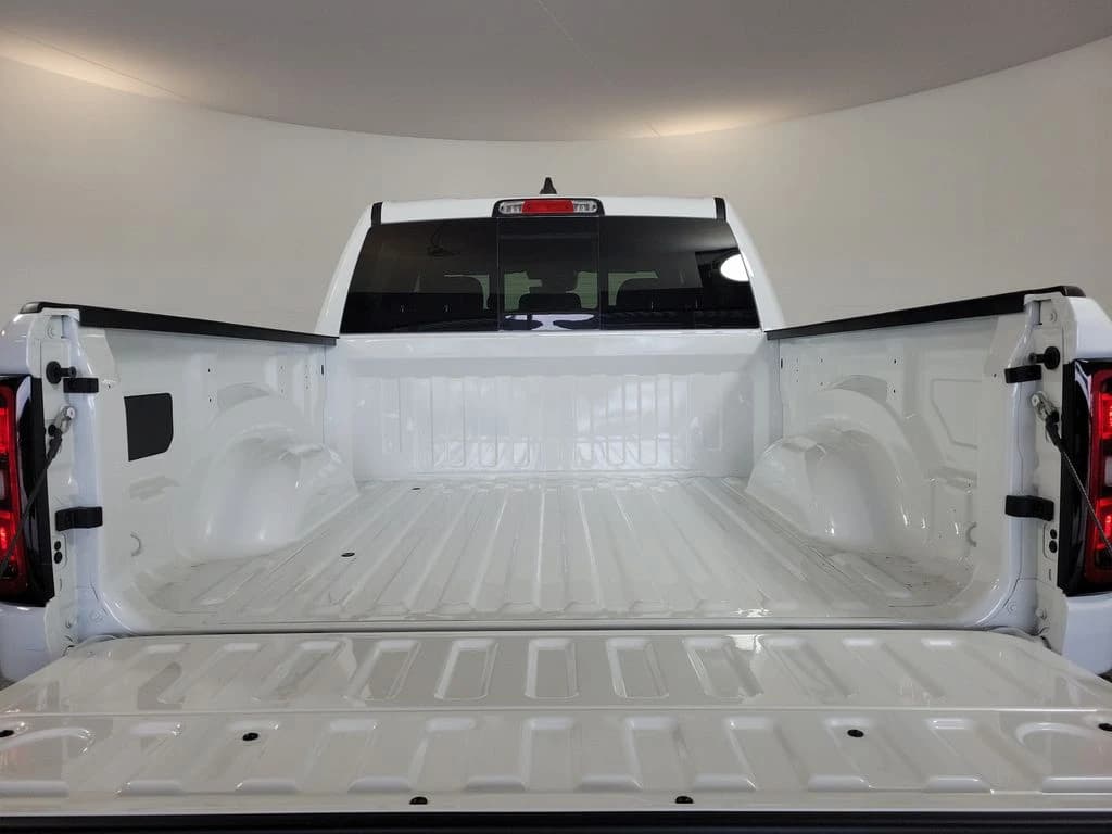 Ram 1500 Big Horn 4x2 Crew Cab 5'7" Box 2026 — side view
