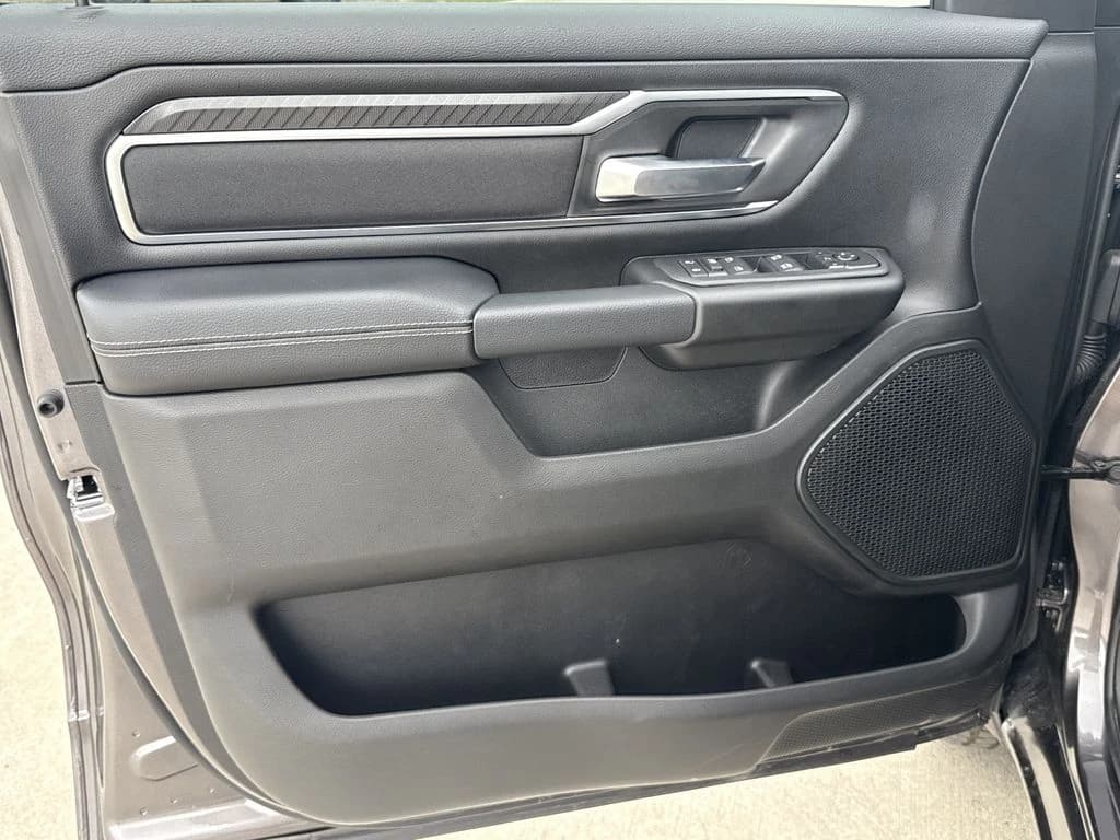 Ram 1500 Big Horn 4x2 Crew Cab 5'7" Box 2026 — side view