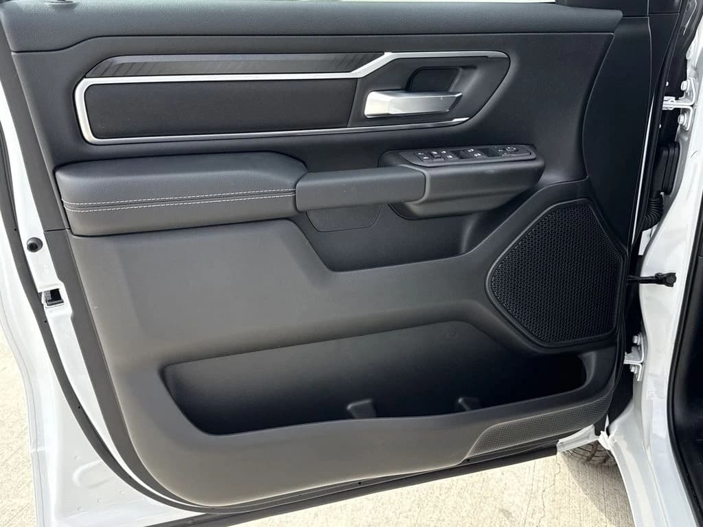 Ram 1500 Big Horn 4x2 Crew Cab 5'7" Box 2026 — side view