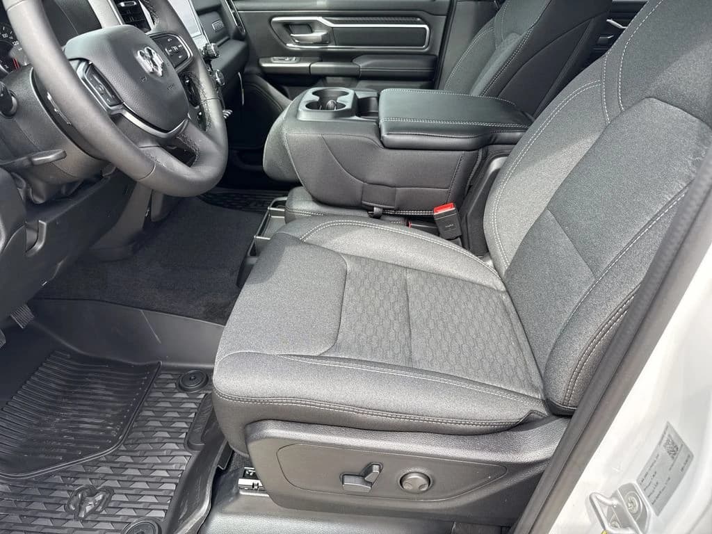 Ram 1500 Big Horn 4x2 Crew Cab 5'7" Box 2026 — side view