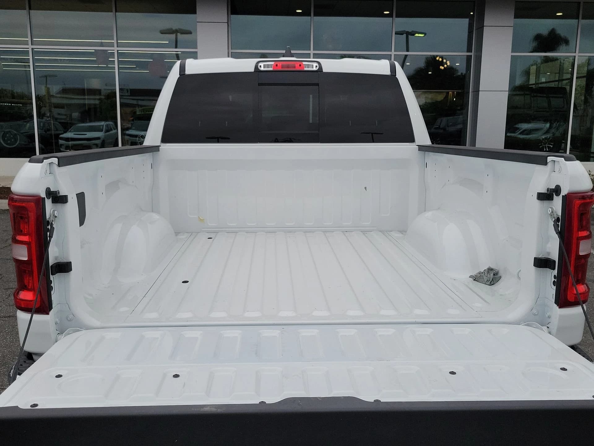 Ram 1500 Big Horn 4x2 Crew Cab 5'7" Box 2026 — side view
