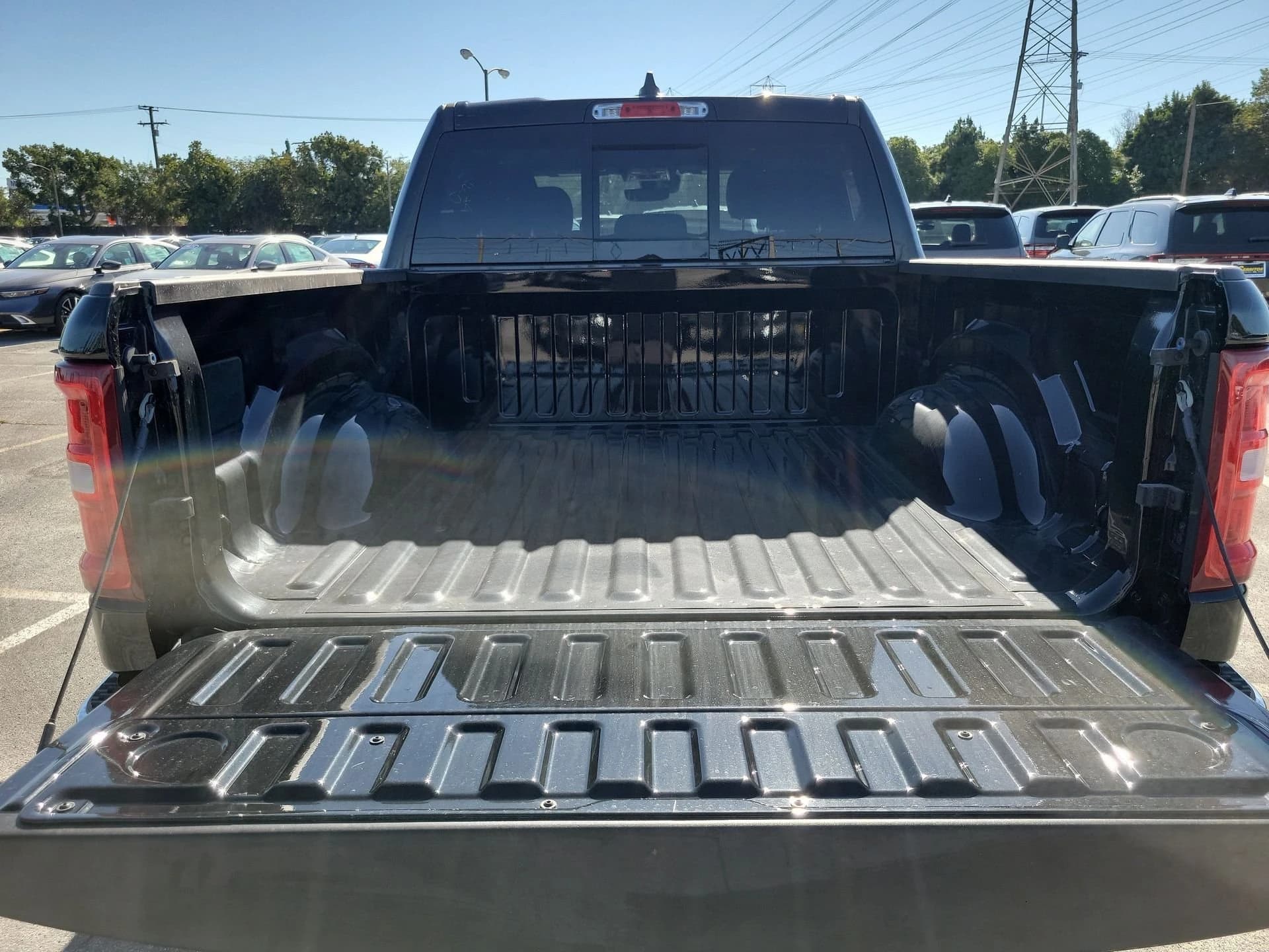 Ram 1500 Big Horn 4x2 Crew Cab 5'7" Box 2026 — side view