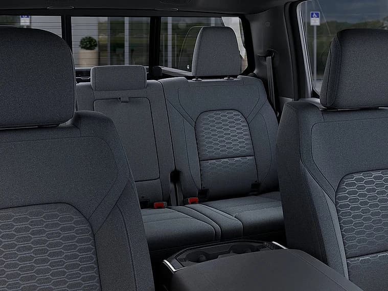 Ram 1500 Big Horn 4x4 Crew Cab 5'7" Box 2026 — side view