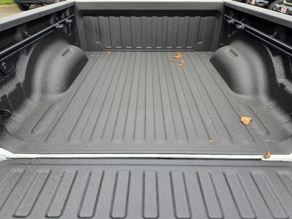 Ram 1500 Big Horn 4x4 Crew Cab 5'7" Box 2026 — side view