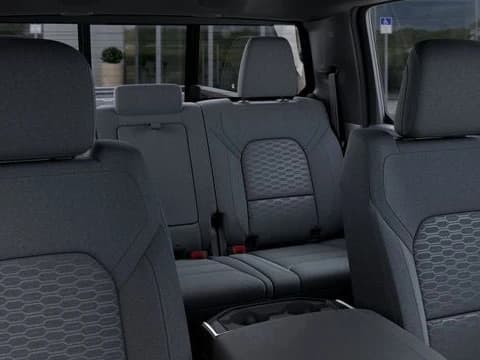 Ram 1500 Big Horn 4x4 Crew Cab 5'7" Box 2026 — side view