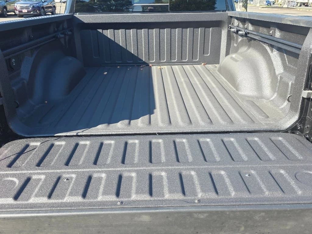 Ram 1500 Big Horn 4x4 Crew Cab 5'7" Box 2026 — side view