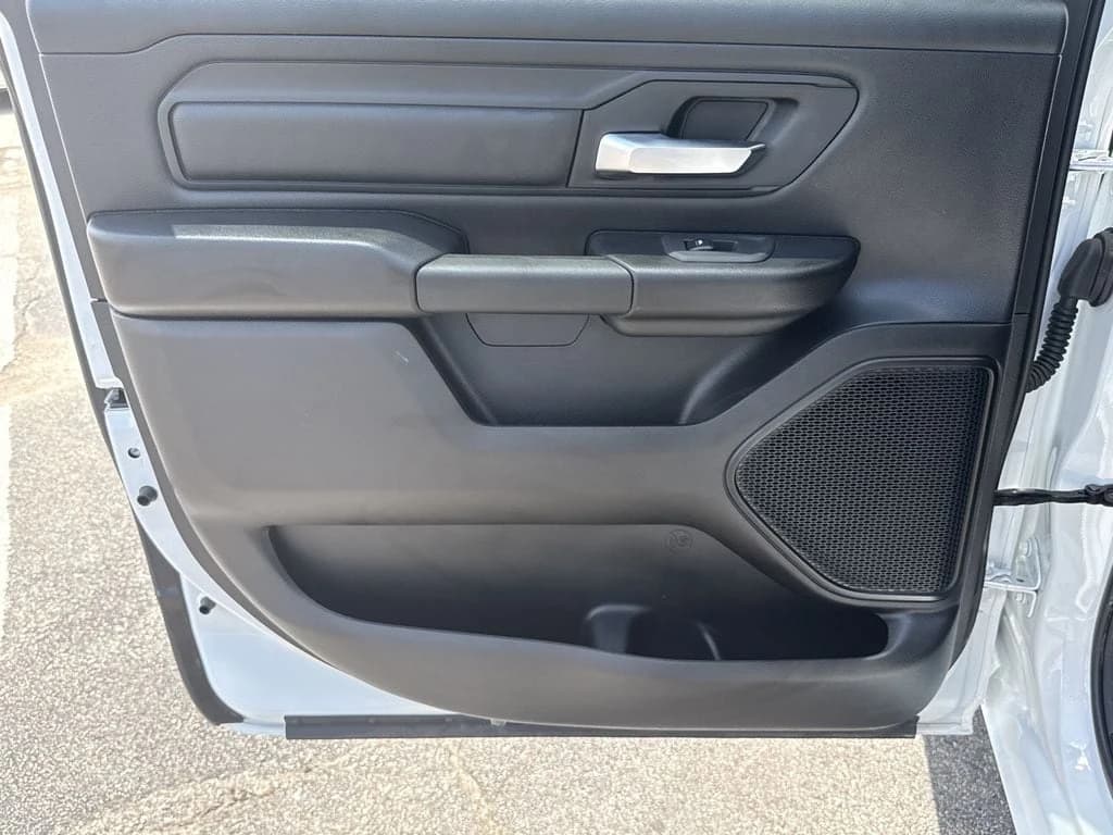 Ram 1500 Tradesman 4x4 Crew Cab 5'7" Box 2026 — side view