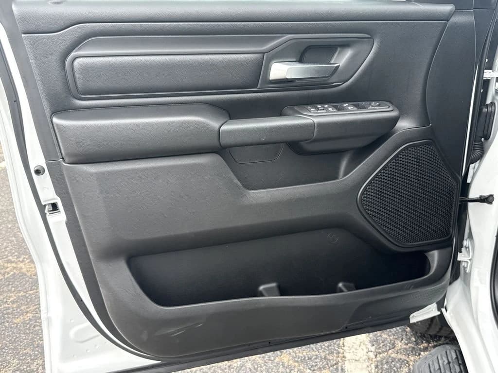 Ram 1500 Express 4x4 Crew Cab 5'7" Box 2026 — side view