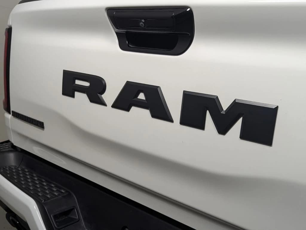 Ram 1500 Big Horn 4x4 Crew Cab 5'7" Box 2026 — side view