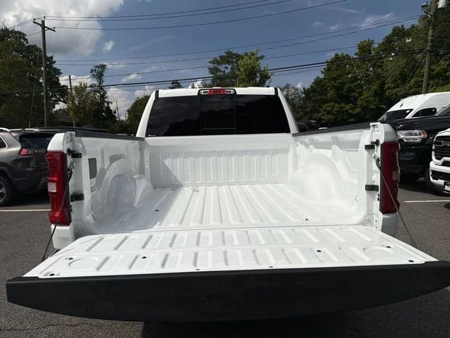 Ram 1500 Big Horn 4x4 Crew Cab 5'7" Box 2026 — side view