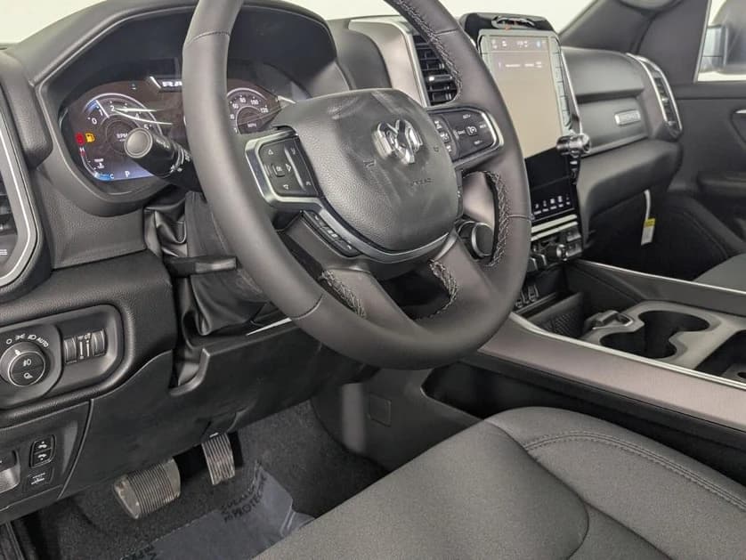 Ram 1500 Big Horn 4x4 Crew Cab 5'7" Box 2026 — side view