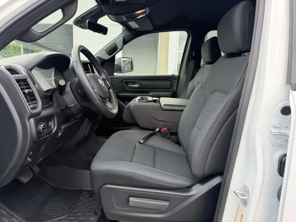 Ram 1500 Warlock 4x4 Crew Cab 5'7" Box 2026 — side view