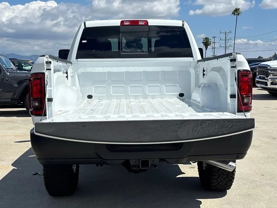 Ram 2500 Tradesman 4x4 Crew Cab 6'4" Box 2026 — side view