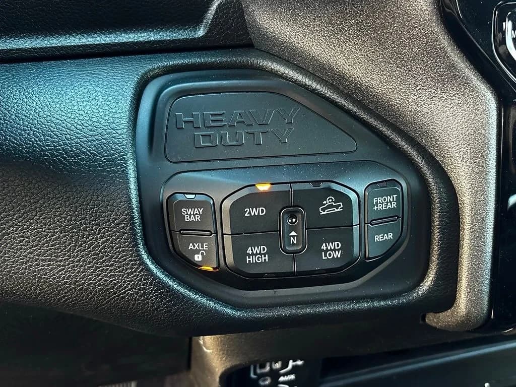 Ram 2500 Tradesman 4x4 Crew Cab 6'4" Box 2026 — side view