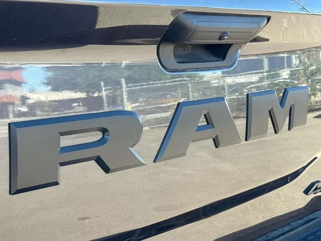 Ram 2500 Tradesman 4x4 Crew Cab 6'4" Box 2026 — side view