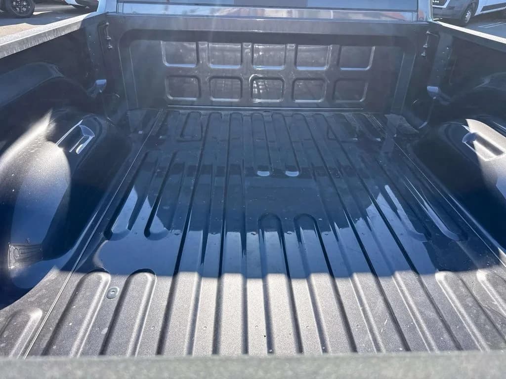 Ram 2500 Tradesman 4x4 Crew Cab 6'4" Box 2026 — side view