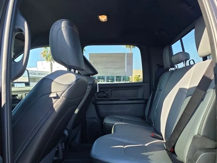 Ram 2500 Tradesman 4x4 Crew Cab 6'4" Box 2026 — side view