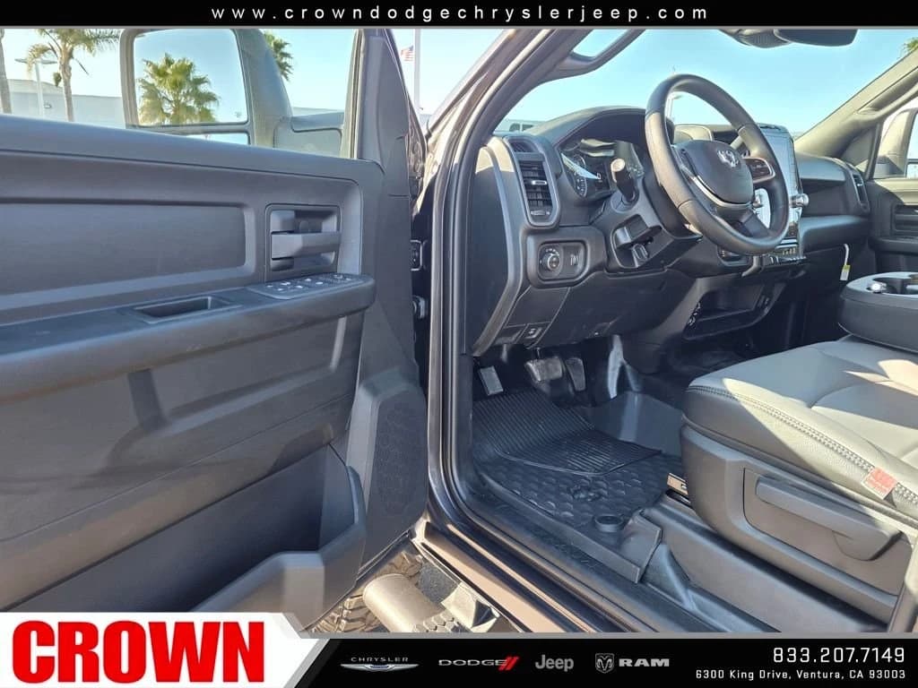 Ram 2500 Tradesman 4x4 Crew Cab 6'4" Box 2026 — side view