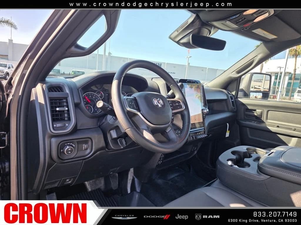 Ram 2500 Tradesman 4x4 Crew Cab 6'4" Box 2026 — side view