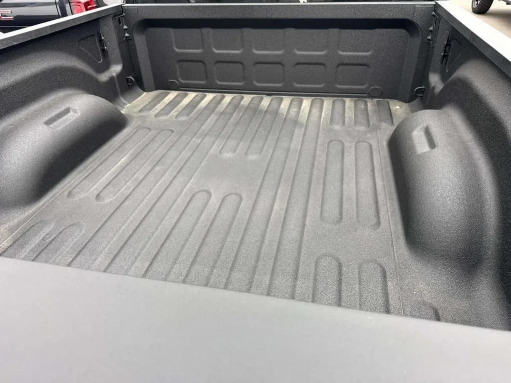 Ram 2500 Power Wagon 4x4 Crew Cab 6'4" Box 2026 — side view