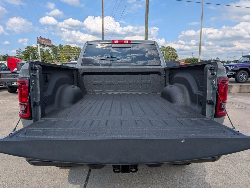 Ram 2500 Warlock 4x4 Crew Cab 6'4" Box 2026 — side view