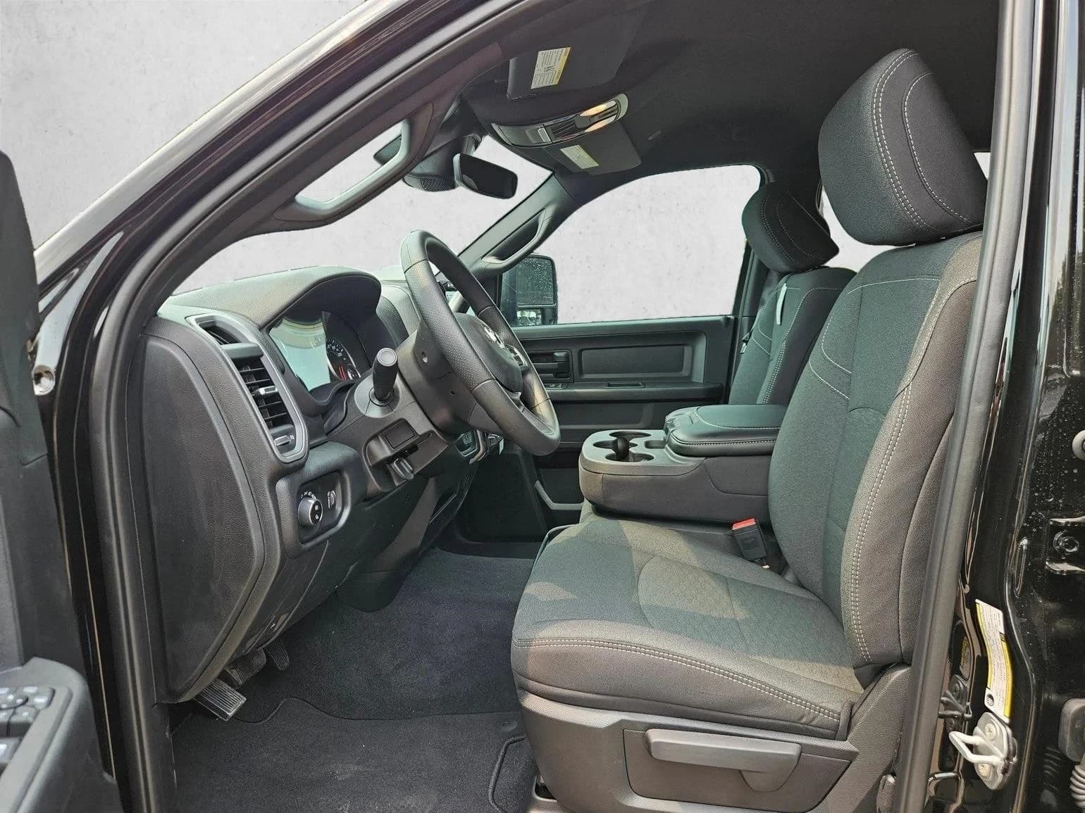 Ram 2500 Black Express 4x4 Crew Cab 6'4" Box 2026 — side view