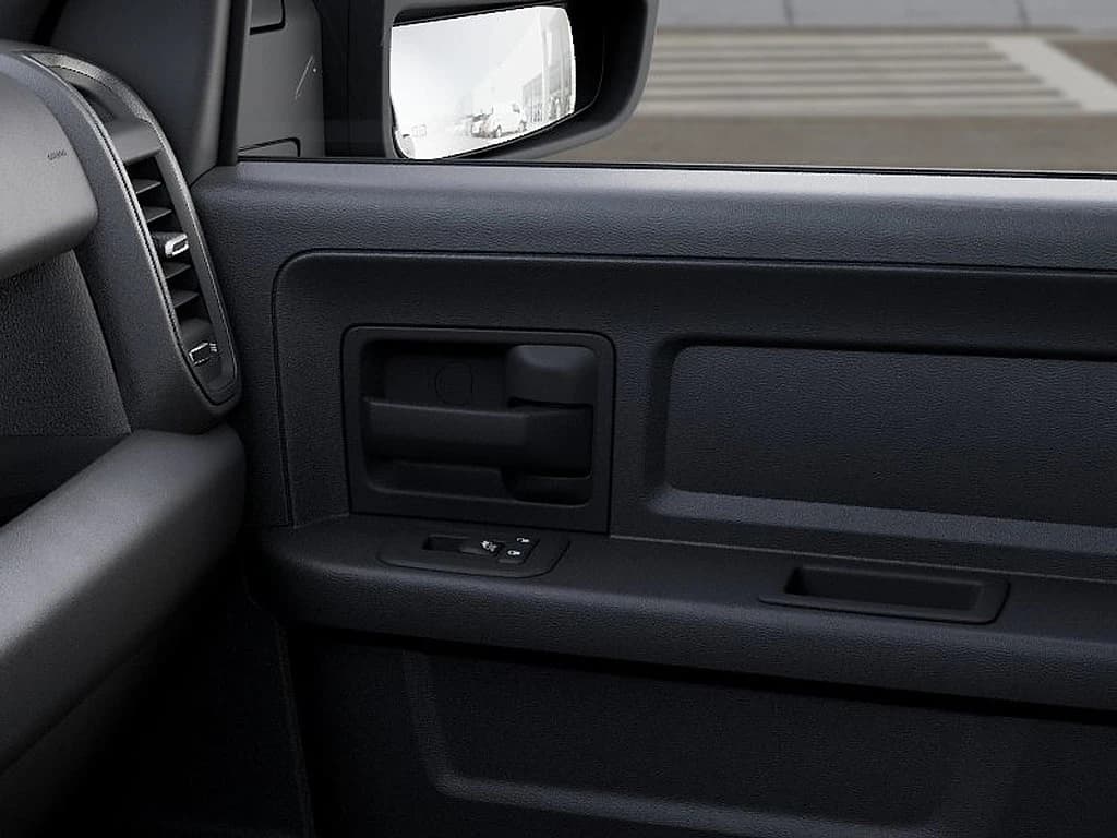 Ram 2500 Warlock 4x4 Crew Cab 6'4" Box 2026 — side view