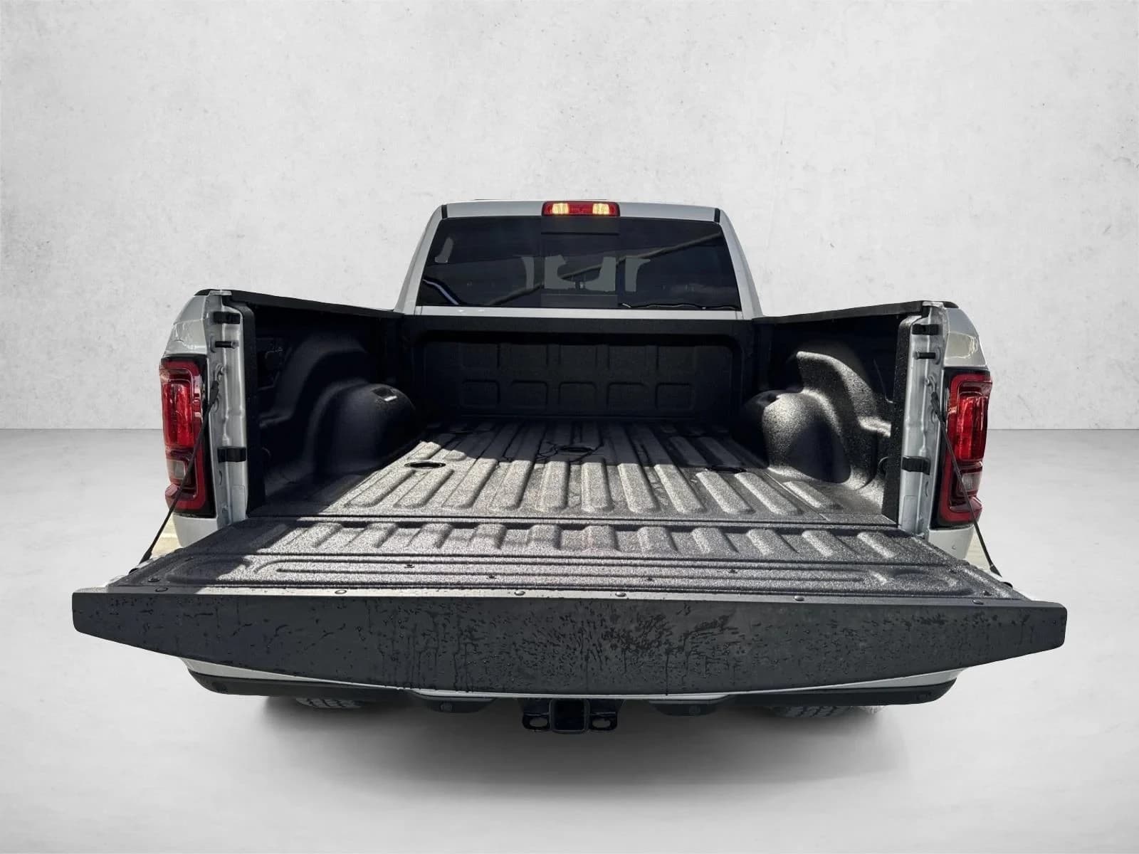 Ram 2500 Tradesman 4x4 Crew Cab 6'4" Box 2027 — side view