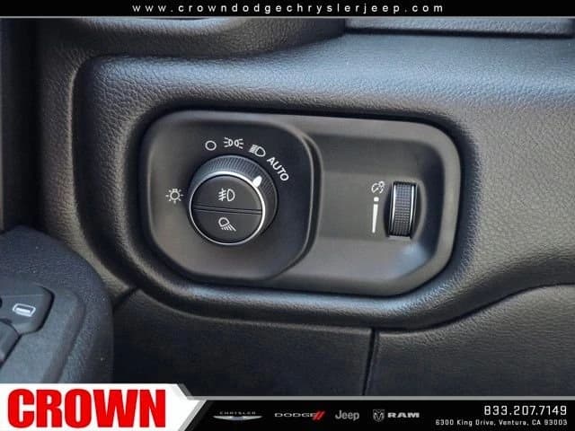 Ram 2500 Tradesman 4x4 Crew Cab 6'4" Box 2026 — side view