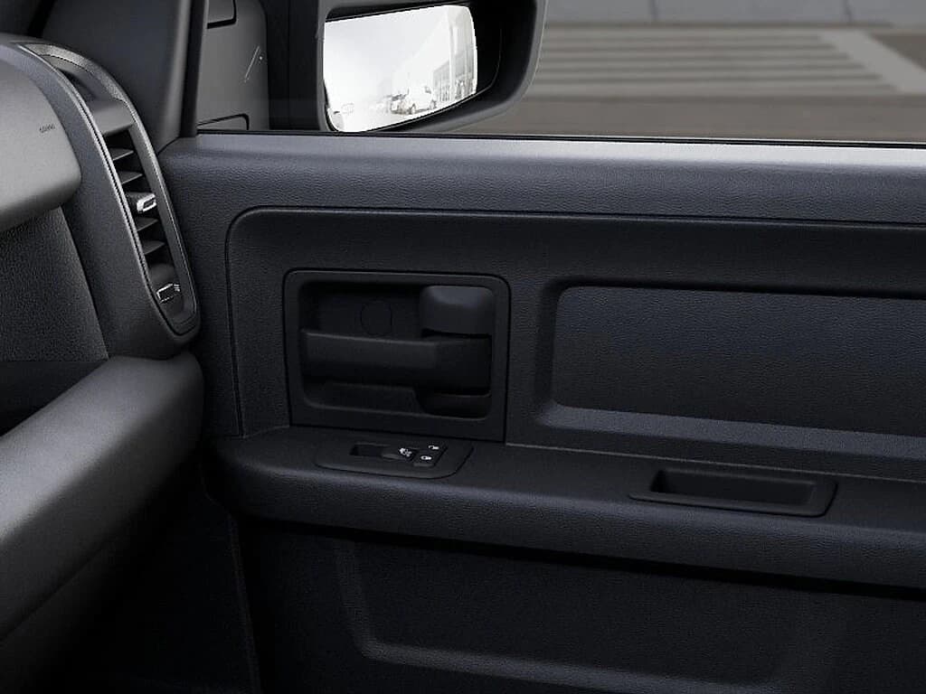 Ram 2500 Tradesman 4x4 Crew Cab 6'4" Box 2026 — side view