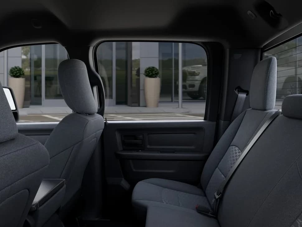 Ram 2500 Tradesman 4x4 Crew Cab 6'4" Box 2027 — side view