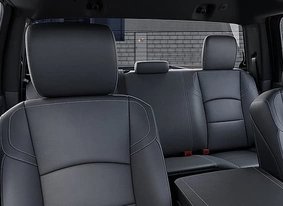 Ram 2500 Tradesman 4x4 Crew Cab 6'4" Box 2026 — side view