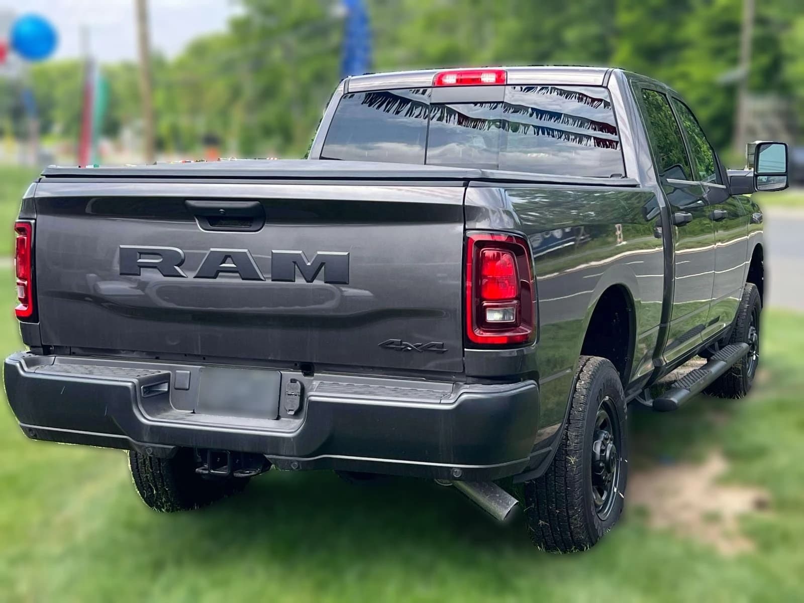 Ram 2500 Tradesman 4x4 Crew Cab 6'4" Box 2026 — side view
