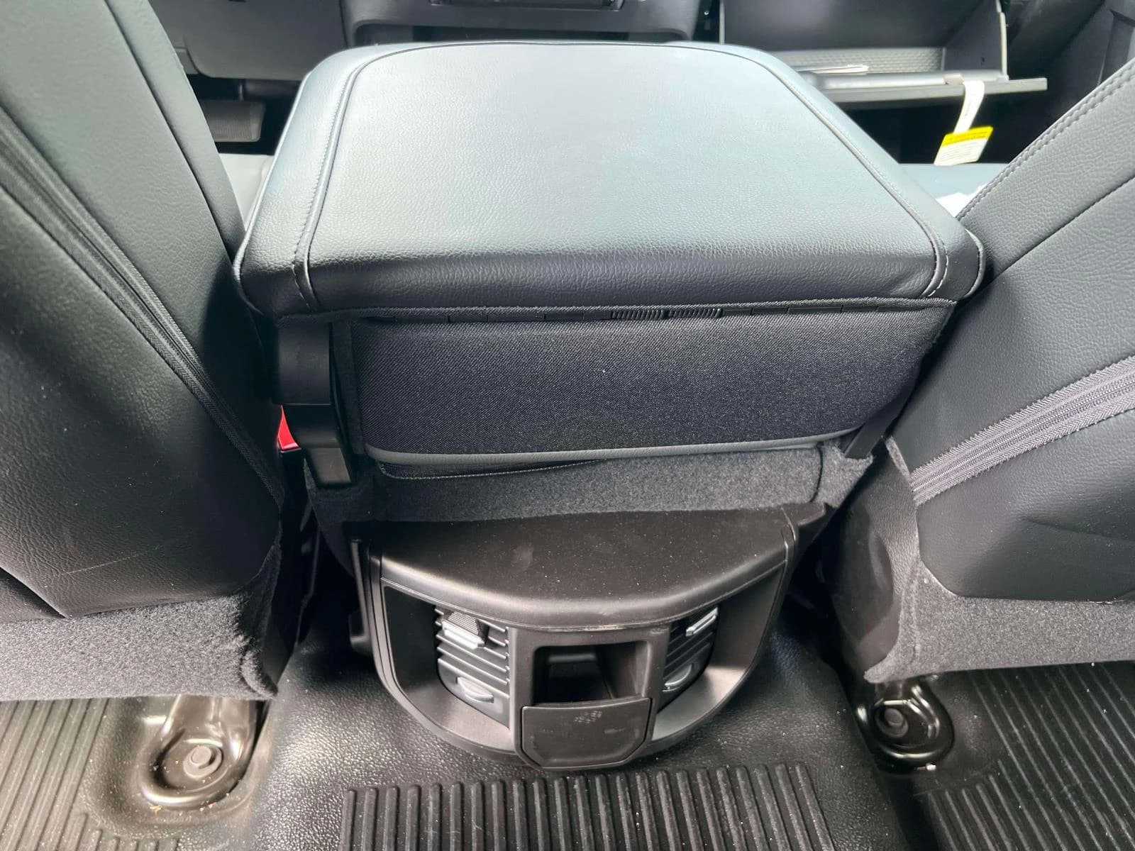 Ram 2500 Tradesman 4x4 Crew Cab 6'4" Box 2026 — side view