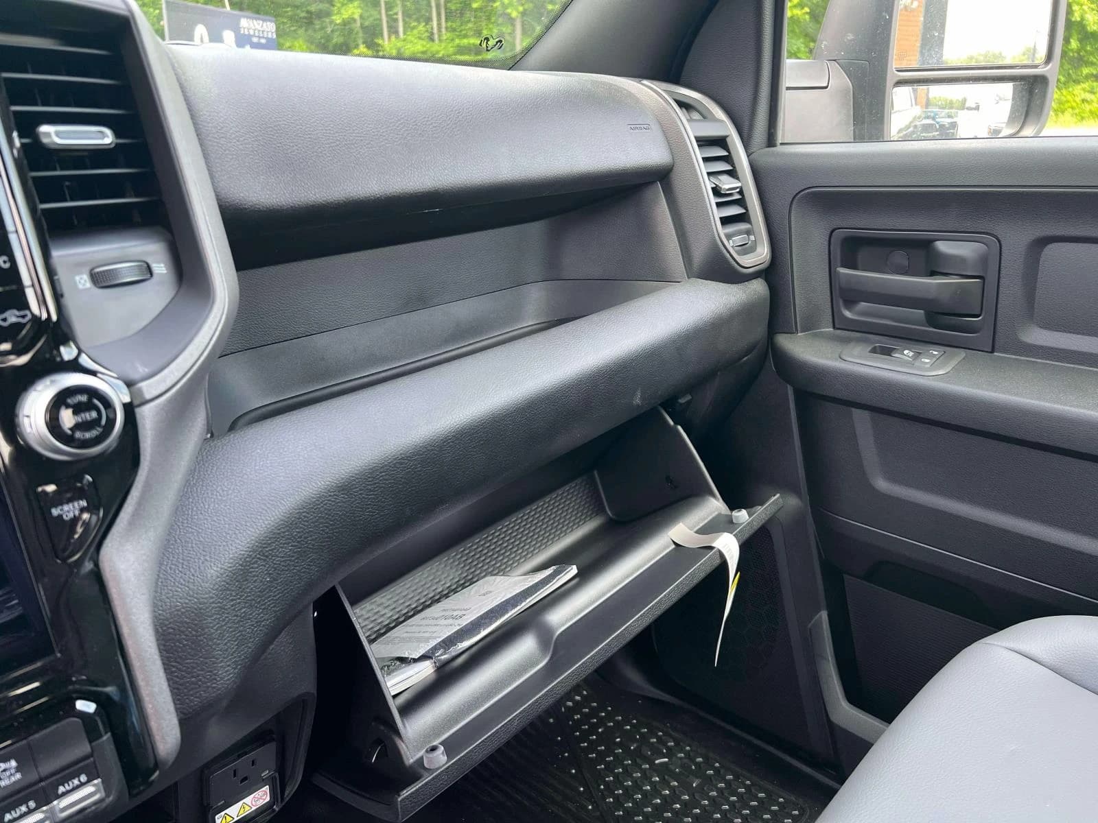 Ram 2500 Tradesman 4x4 Crew Cab 6'4" Box 2026 — side view