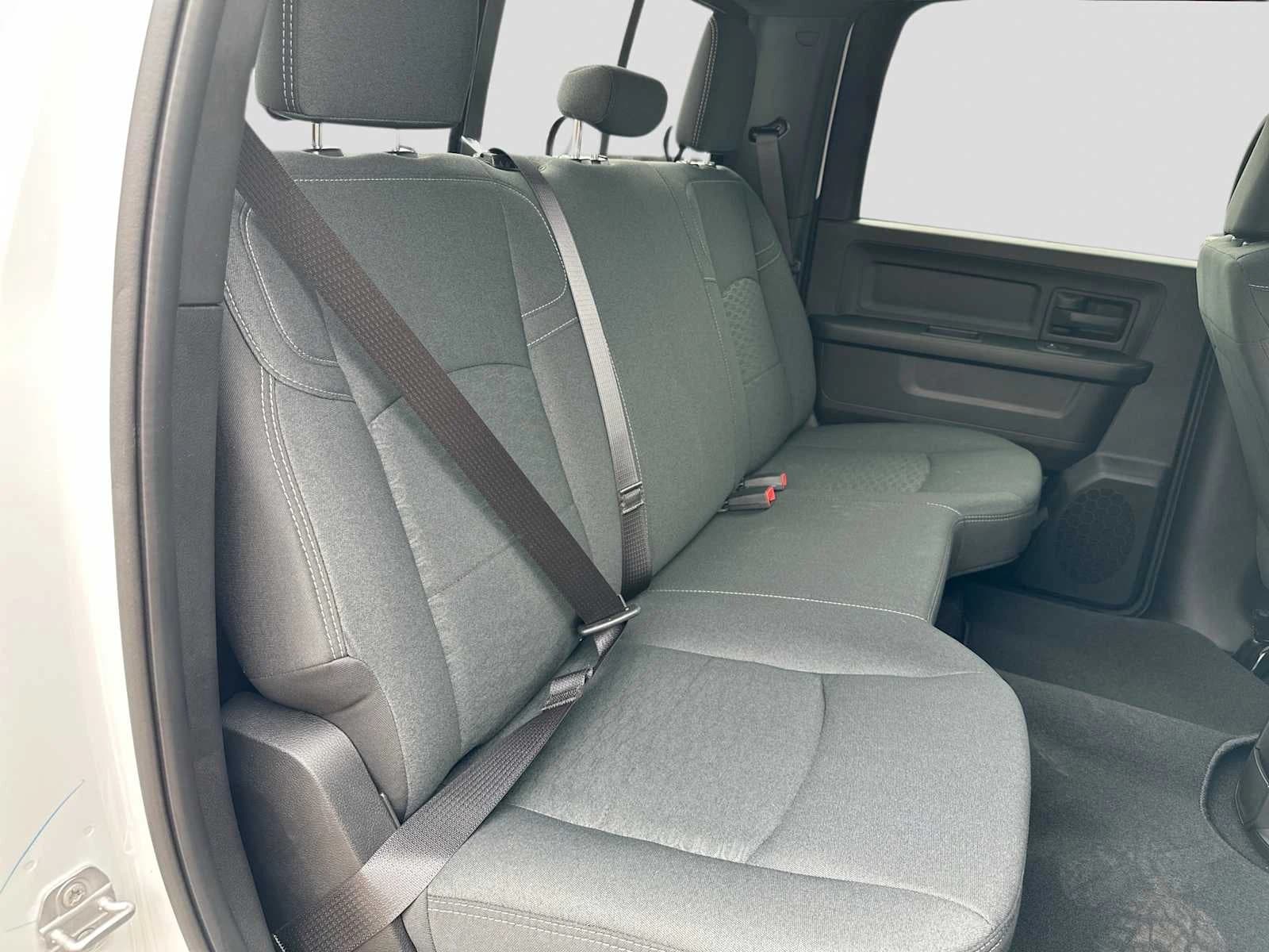 Ram 2500 Black Express 4x4 Crew Cab 6'4" Box 2026 — side view