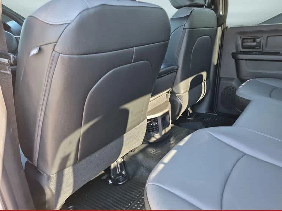 Ram 2500 Tradesman 4x4 Crew Cab 6'4" Box 2027 — side view
