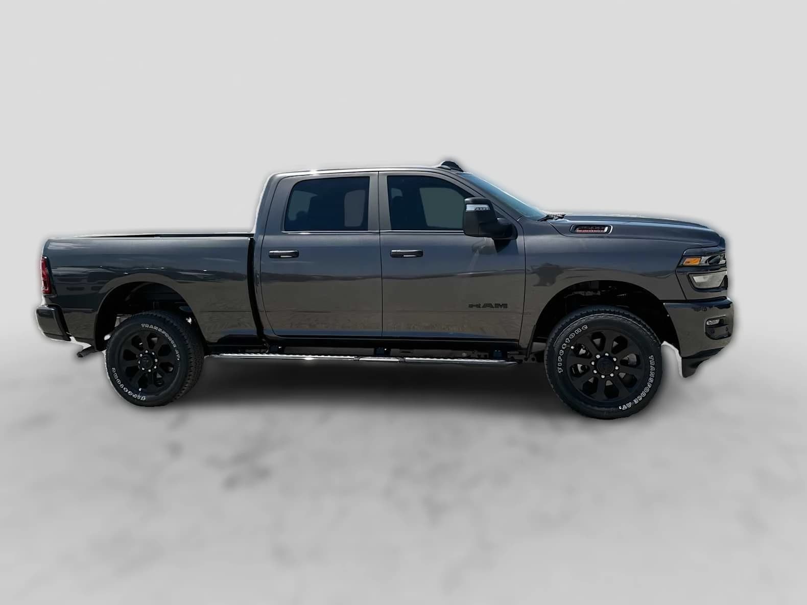 Ram 2500 Big Horn 4x4 Crew Cab 6'4" Box 2026 — side view