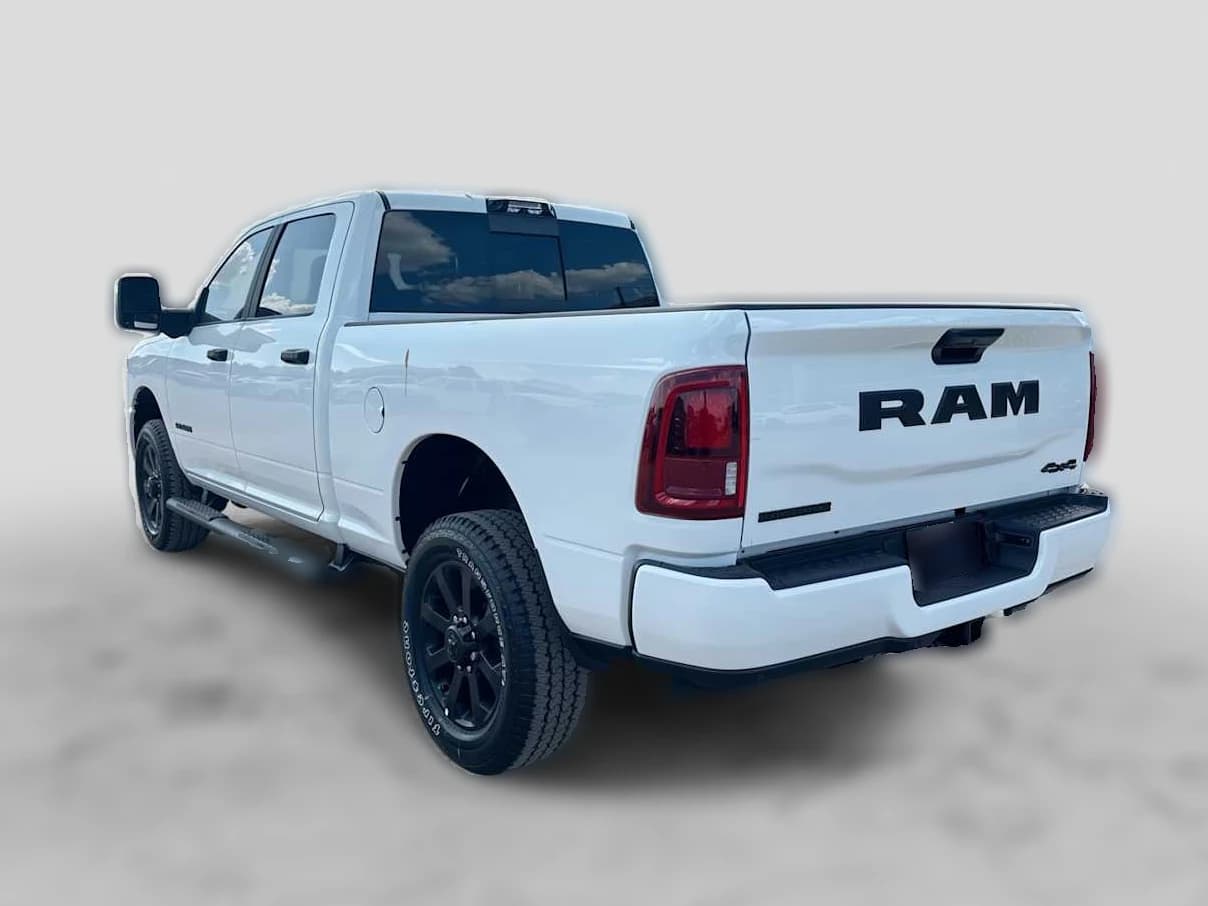 Ram 2500 Big Horn 4x4 Crew Cab 6'4" Box 2026 — side view