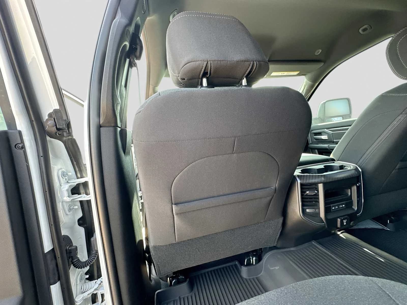 Ram 2500 Big Horn 4x4 Crew Cab 6'4" Box 2026 — side view