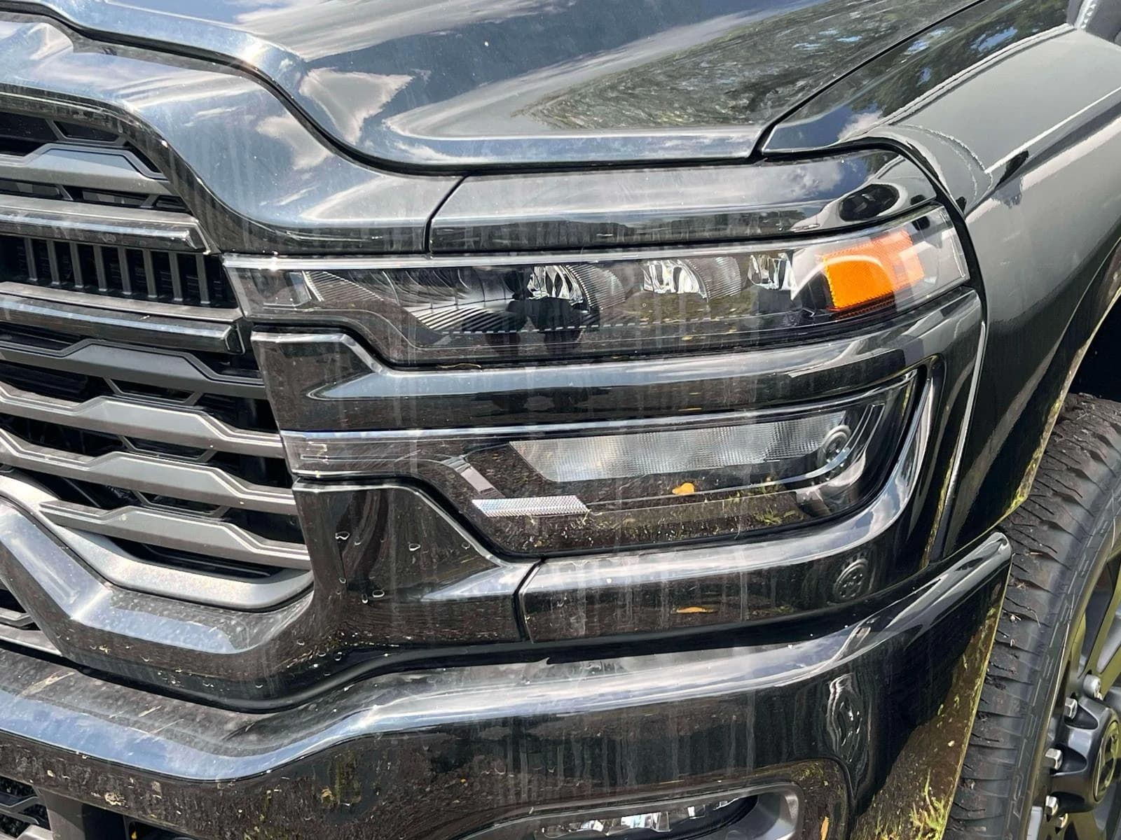 Ram 2500 Big Horn 4x4 Crew Cab 6'4" Box 2026 — side view