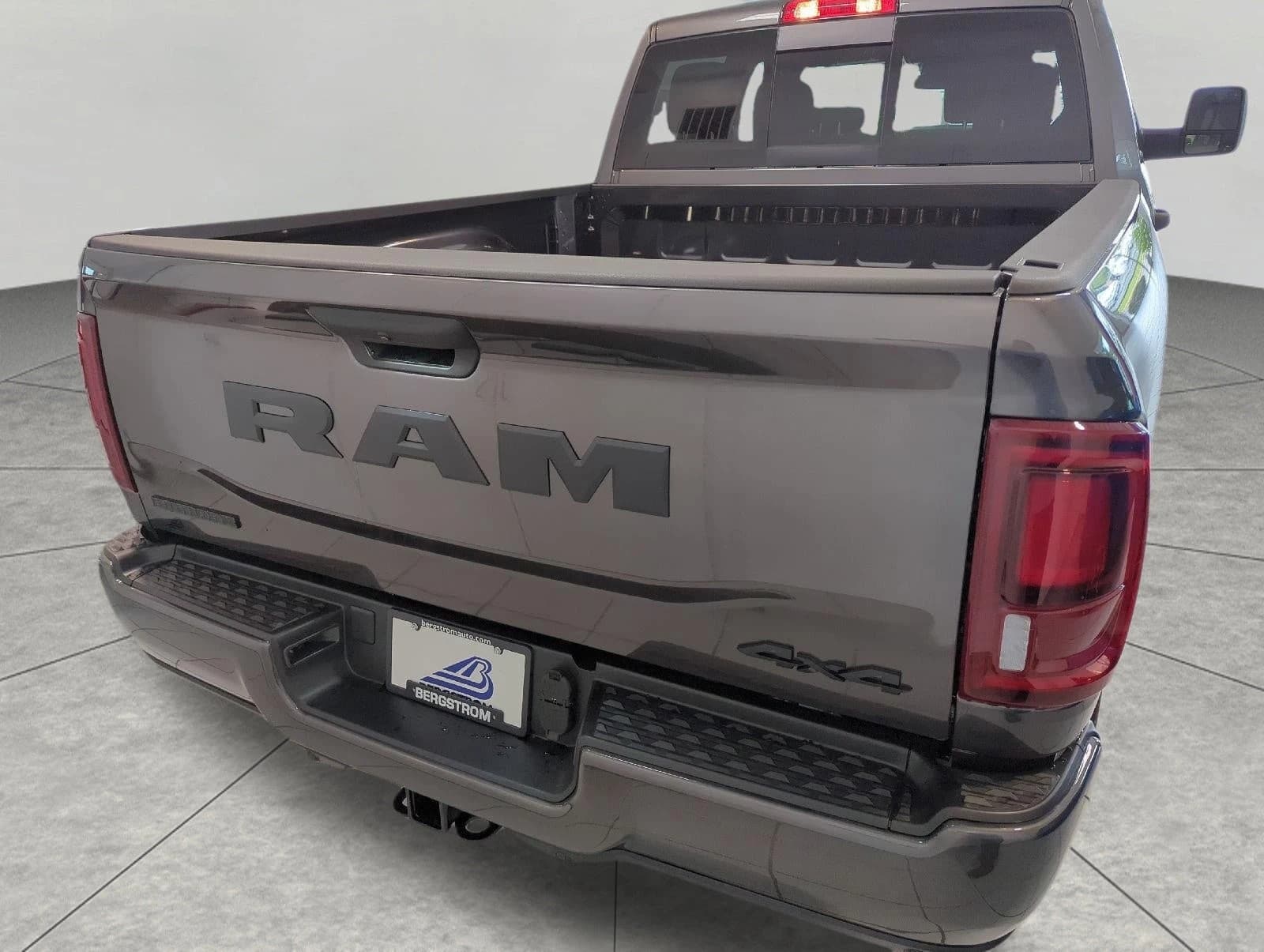 Ram 2500 Big Horn 4x4 Crew Cab 6'4" Box 2026 — side view