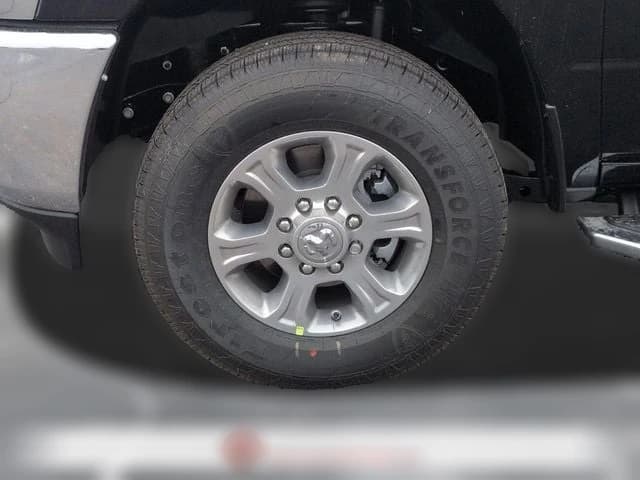 Ram 2500 Big Horn 4x4 Crew Cab 6'4" Box 2026 — side view