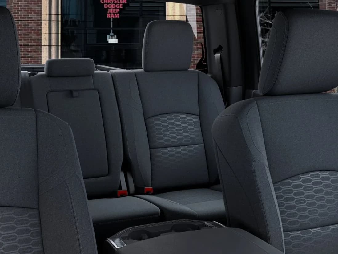 Ram 2500 Big Horn 4x4 Crew Cab 6'4" Box 2027 — side view