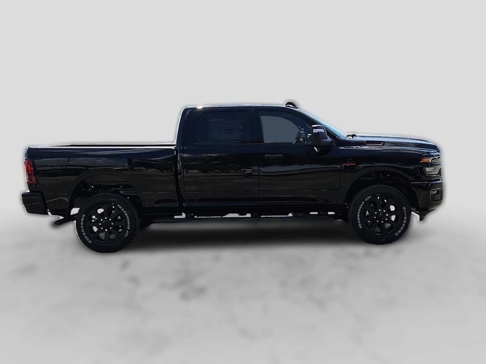 Ram 2500 Lone Star 4x4 Crew Cab 6'4" Box 2027 — side view