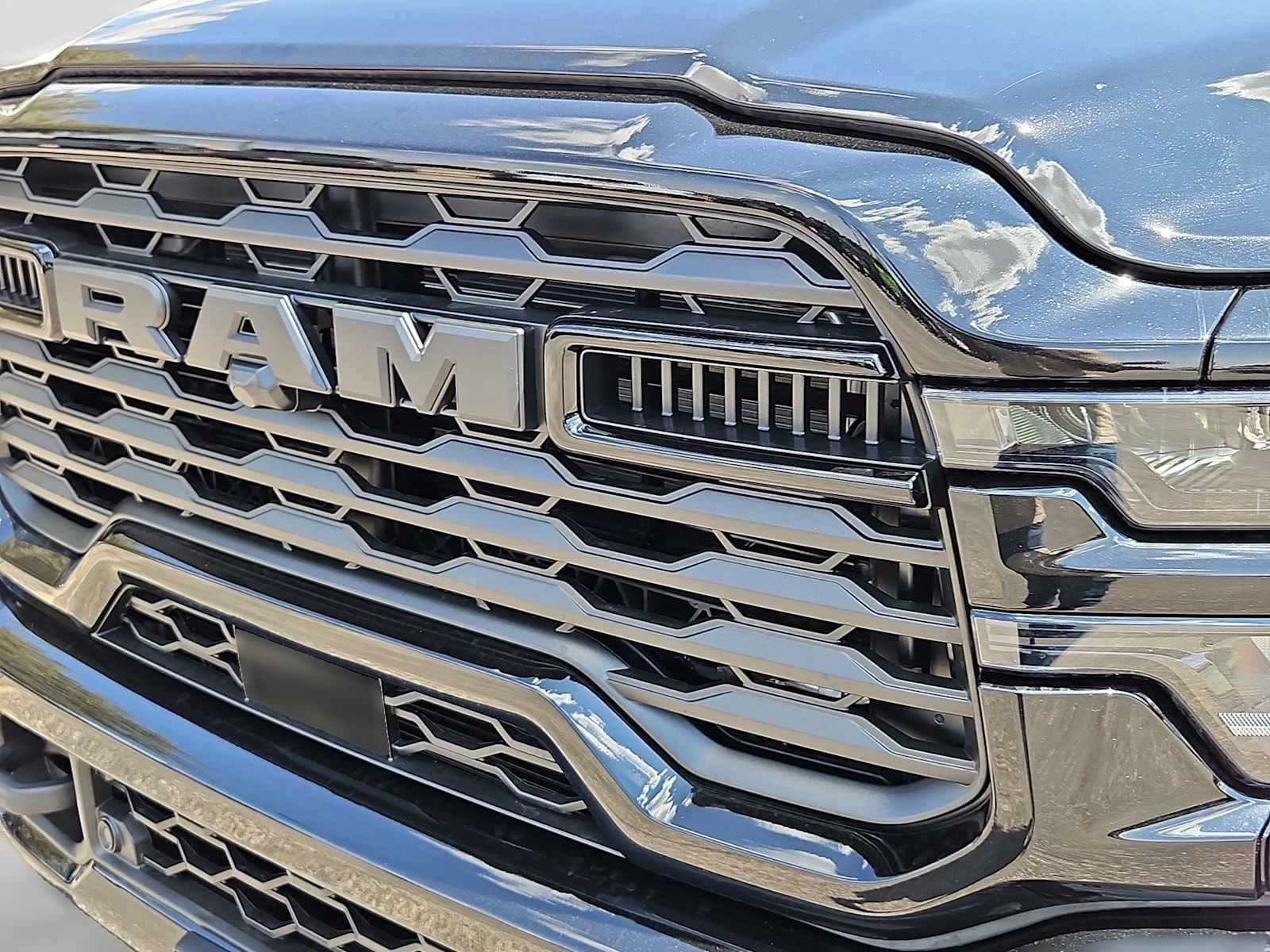 Ram 2500 Lone Star 4x4 Crew Cab 6'4" Box 2027 — side view