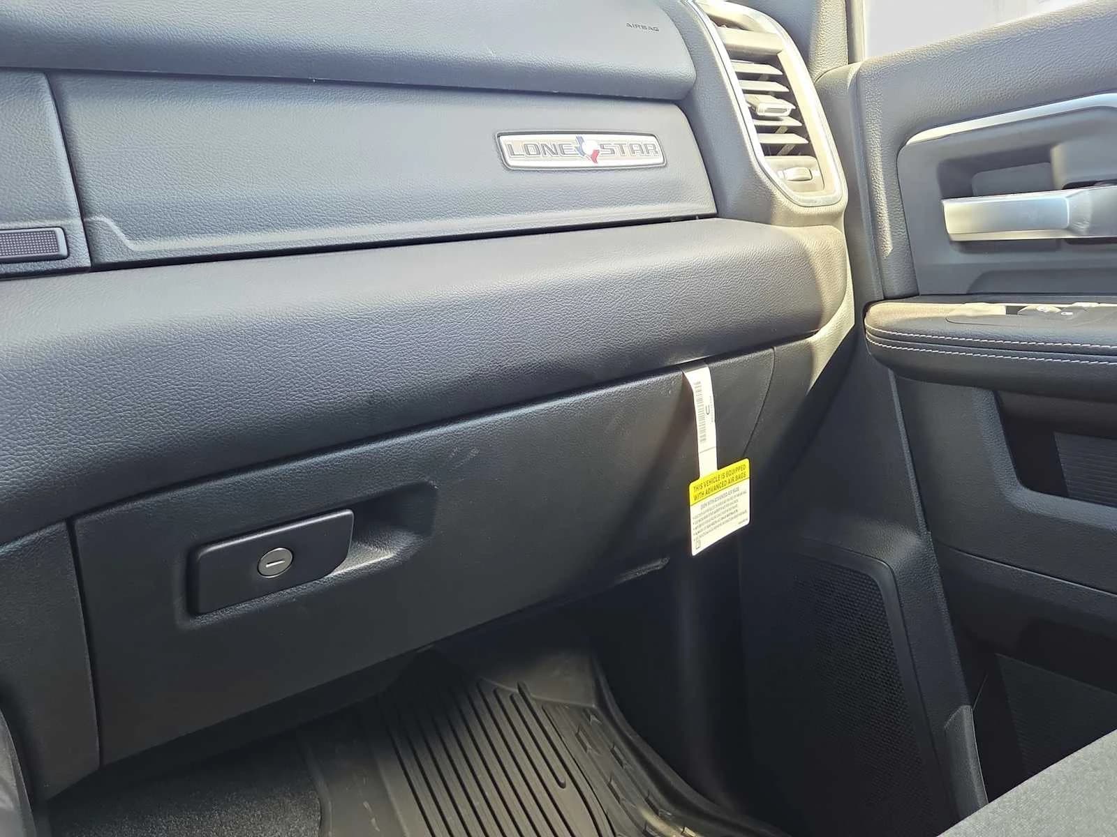 Ram 2500 Lone Star 4x4 Crew Cab 6'4" Box 2026 — side view