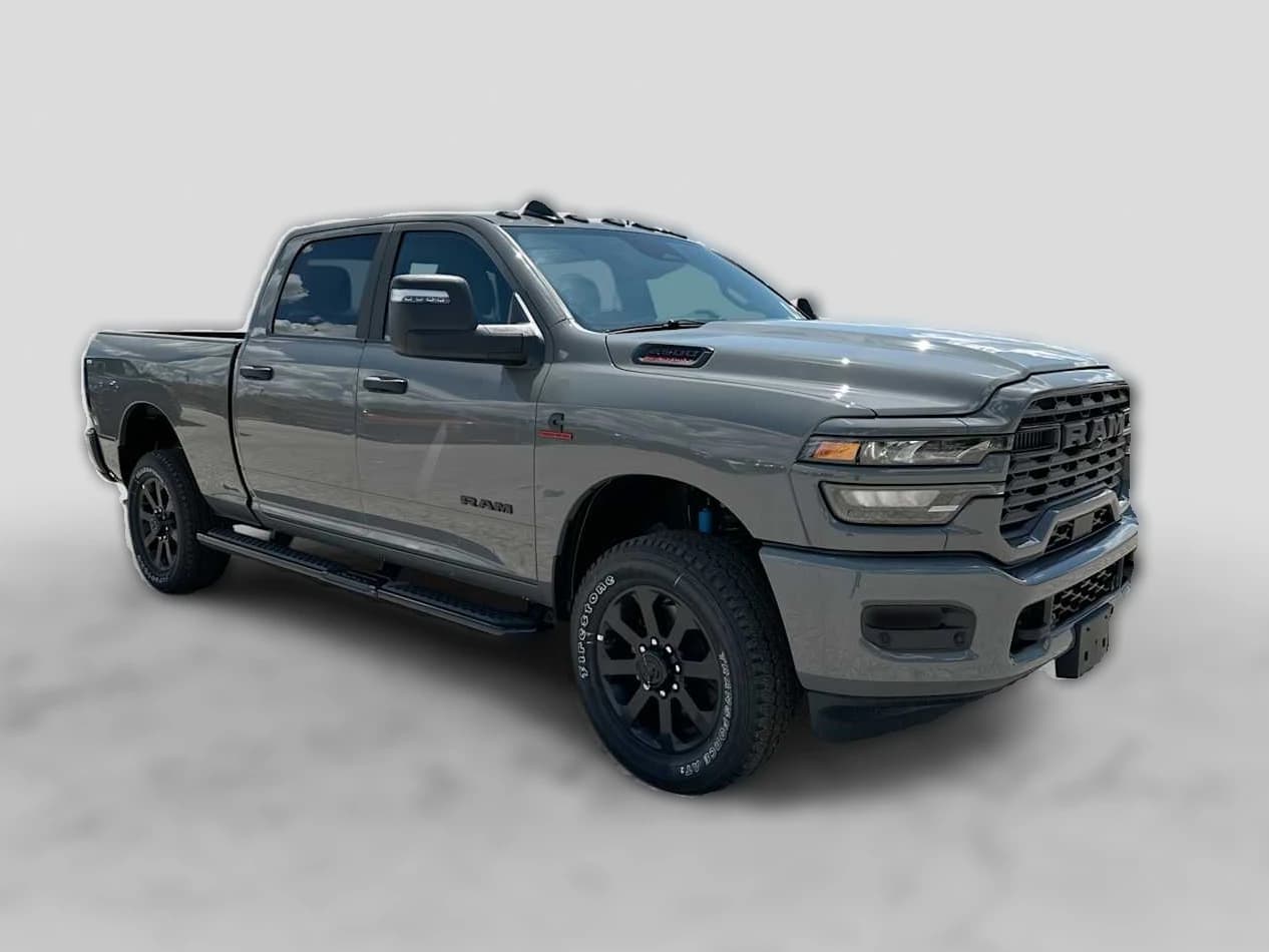 Ram 2500 Lone Star 4x4 Crew Cab 6'4" Box 2027 — side view