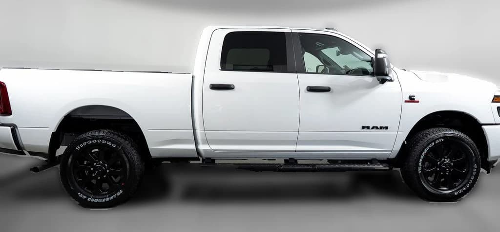 Ram 2500 Big Horn 4x4 Crew Cab 6'4" Box 2027 — side view