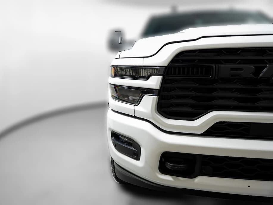 Ram 2500 Big Horn 4x4 Crew Cab 6'4" Box 2027 — side view